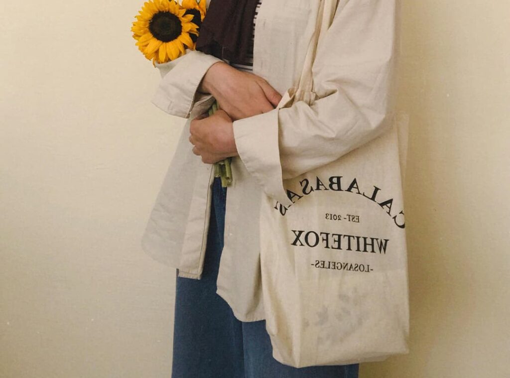 How to Style and Use a Shopper Bag Versatile Fashion and Functionality